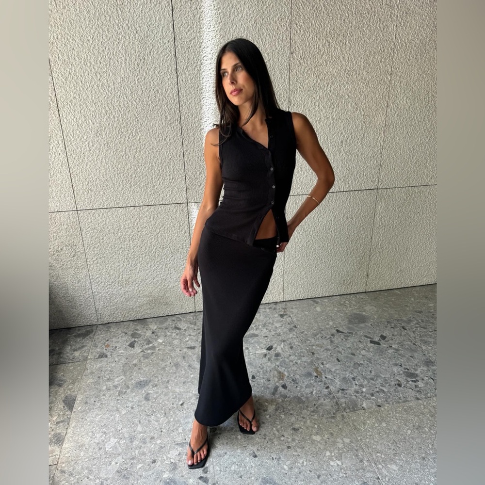 Kookai bec button tank and carter maxi skirt black set US size 4